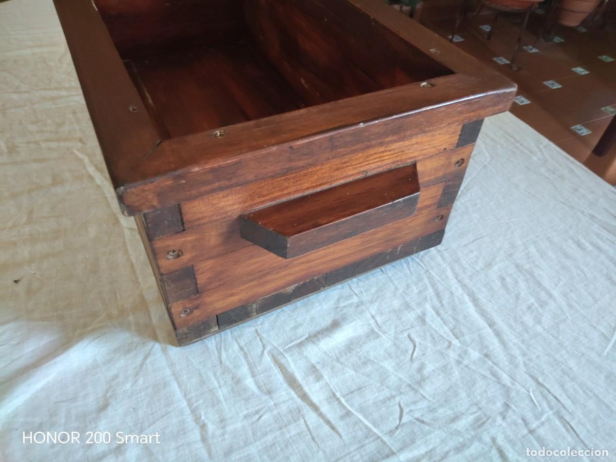 Antig&uuml;edades: Macetero mueble jardinera - Foto 7