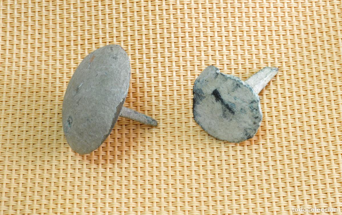 Antig&uuml;edades: LOTE DE 2 DOS CLAVOS MUY ANTIGUOS, CABEZA GRANDE ABOMBADA