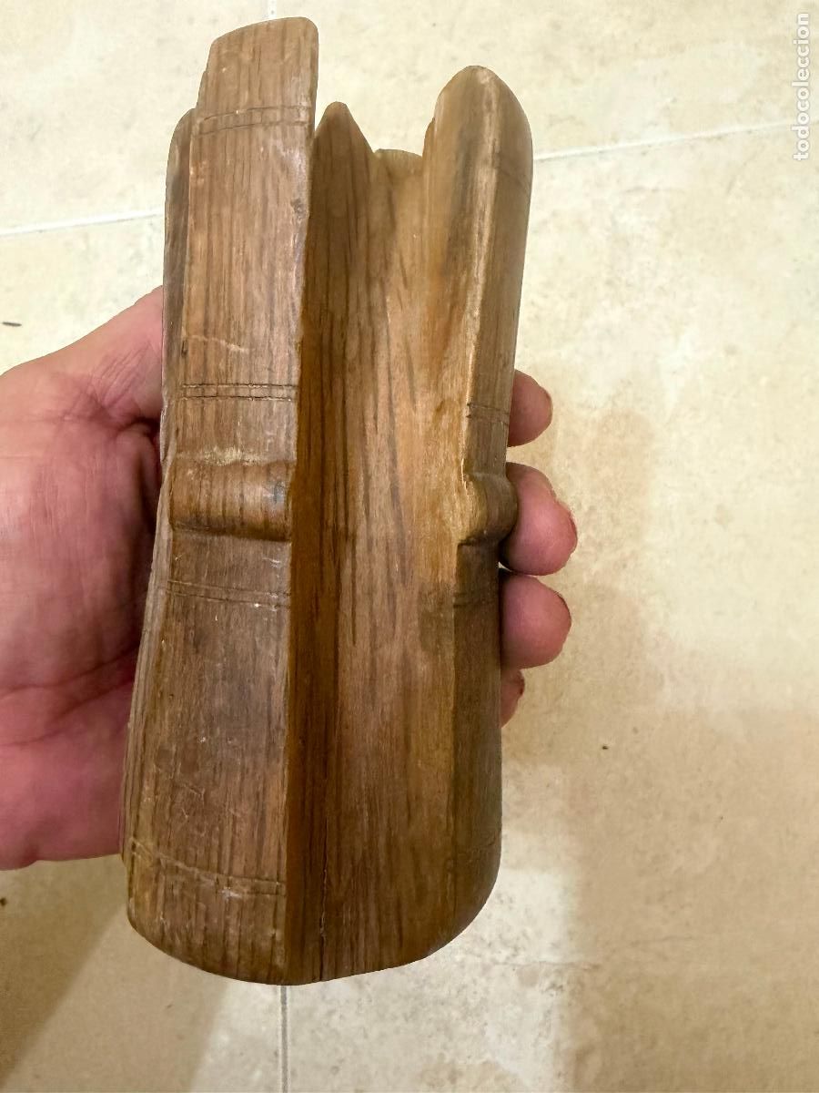 Antig&uuml;edades: Abre ca&ntilde;as de madera artesanal