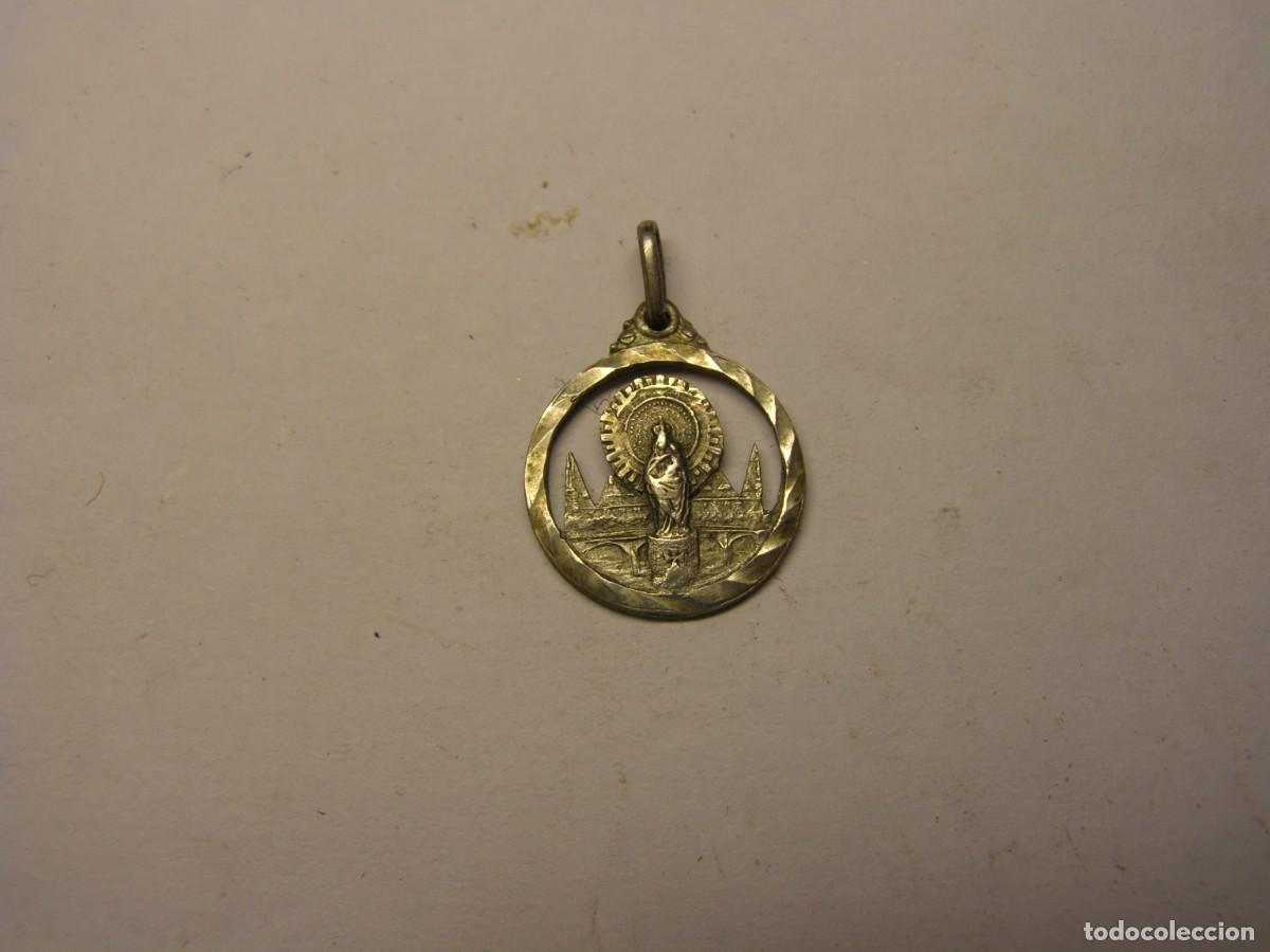 Antig&uuml;edades: Vieja medalla religiosa de N&ordf; S&ordf; del Pilar.