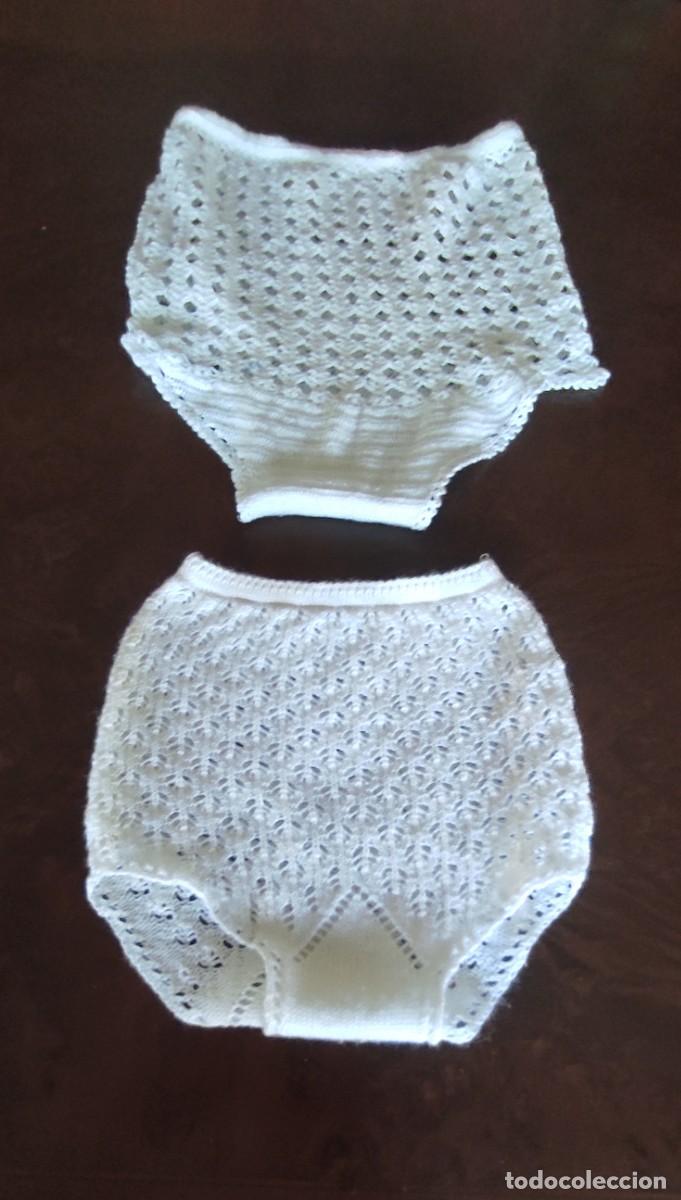 Antig&uuml;edades: LOTE DE 2 CUBREPA&Ntilde;ALES / BRAGUITAS DE PUNTO CALADO VINTAGE PARA BEBE.