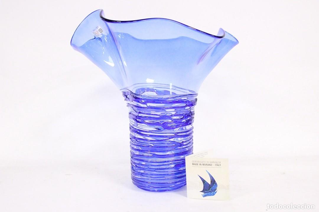 Oggetti Antichi: Jarr&oacute;n con forma de flor de aut&eacute;ntico vidrio de Murano 42 cm firmado por el artista Enrico Cammozzo