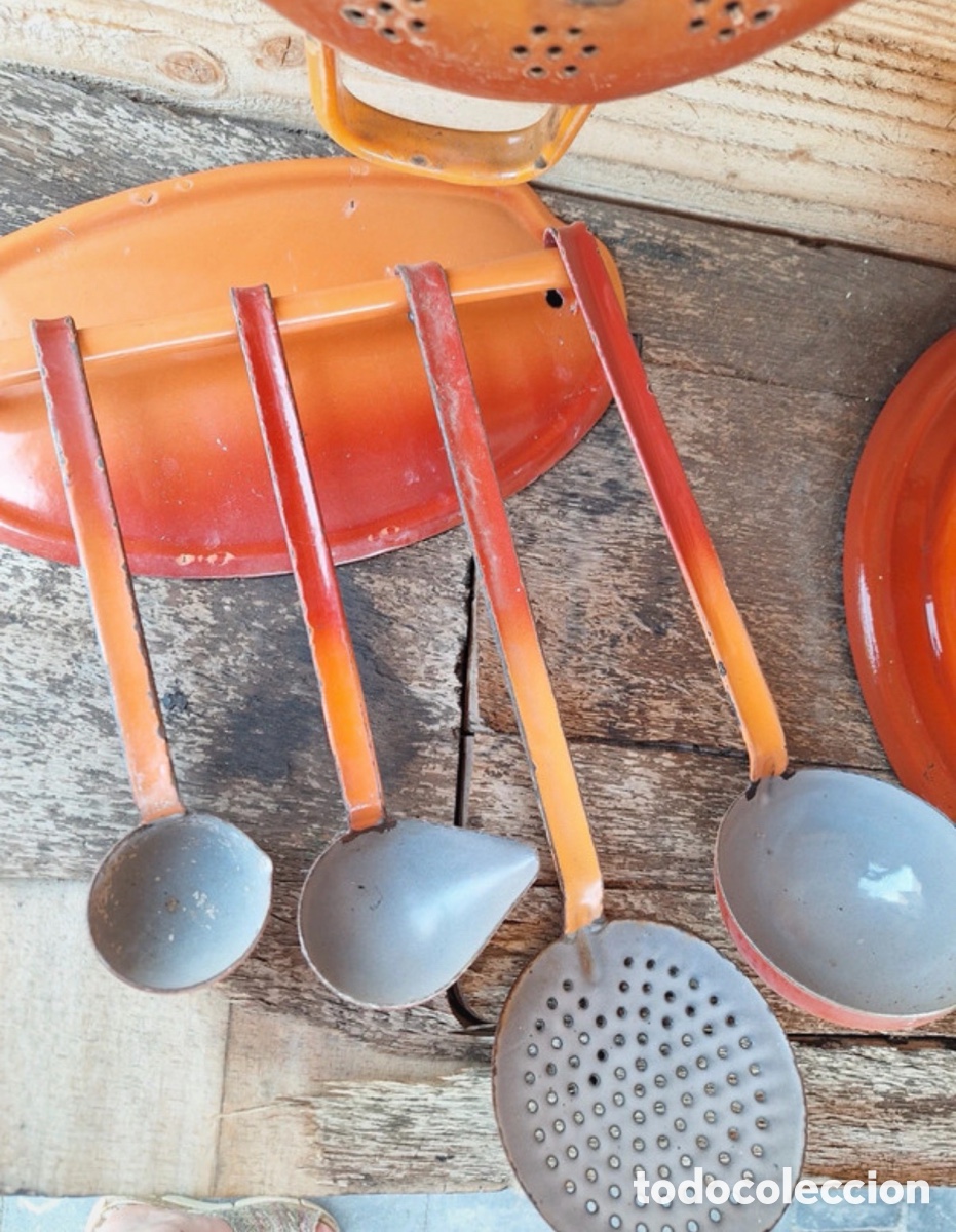 Antig&uuml;edades: Antiguo soporte de utensilios de esmalte