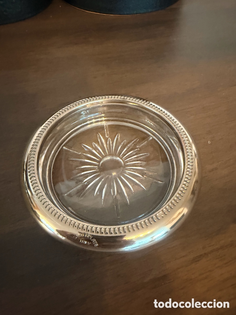 Antig&uuml;edades: Antiguo posavasos de cristal tallado y ba&ntilde;o de plata