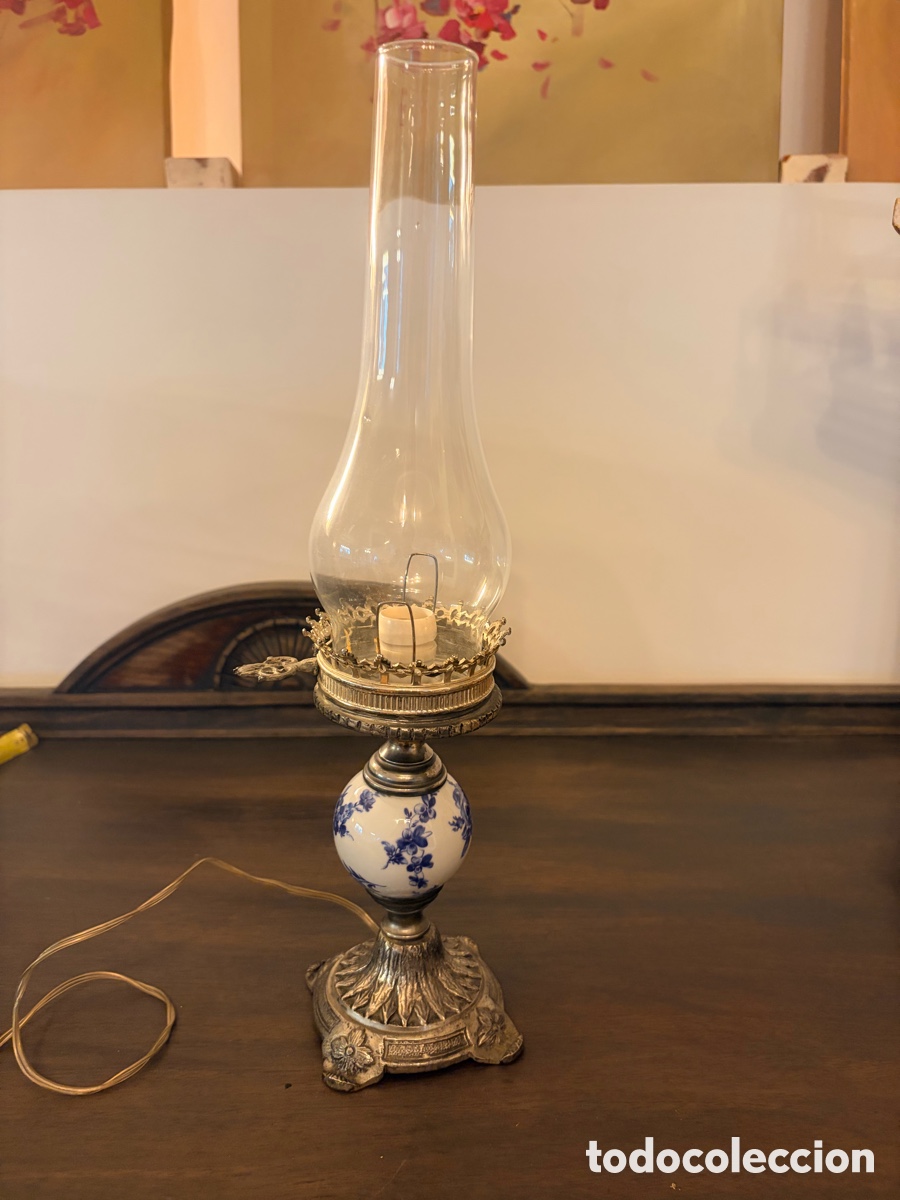 Antig&uuml;edades: Antiguo quinqu&eacute; de porcelana - Foto 2
