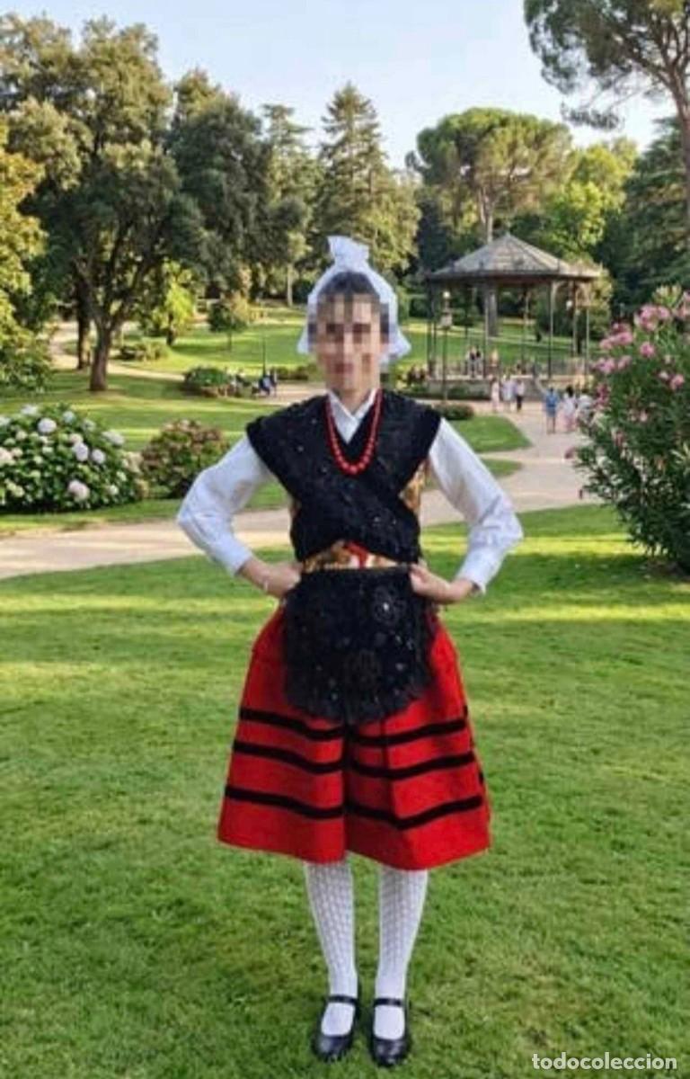 Antig&uuml;edades: Traje regional Asturiana evolutivo