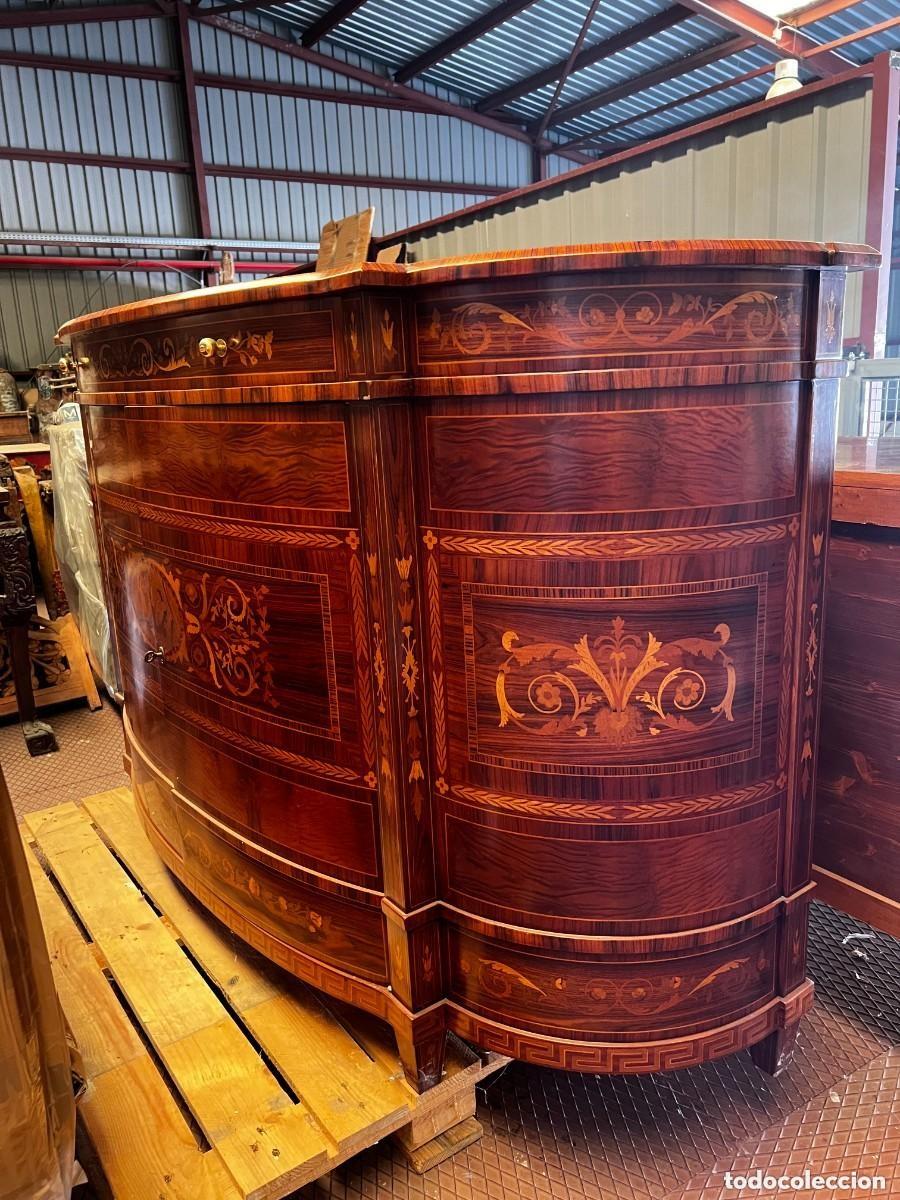 Antiquit&eacute;s: Aparador semilunar de lujo con marqueter&iacute;a &mdash; Colecci&oacute;n Alexandra &mdash; Gran pieza exclusiva