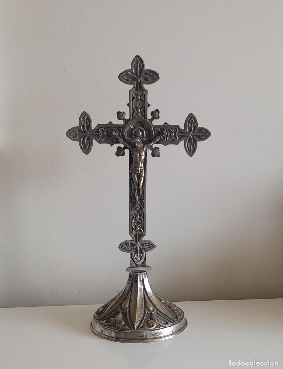 Antiques: CRUZ DE METAL PLATEADO CON PUNZ&Oacute;N. 31 cm.