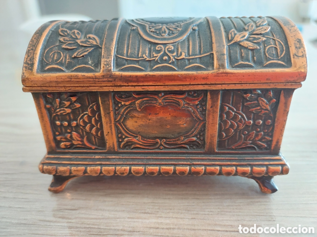 Antig&uuml;edades: Peque&ntilde;o cofre antiguo - Foto 2