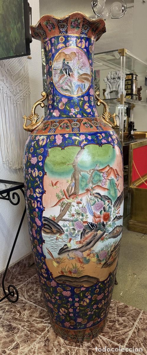 Antig&uuml;edades: Jarr&oacute;n oriental de 1.60 m con dibujos y detalles pintados a mano