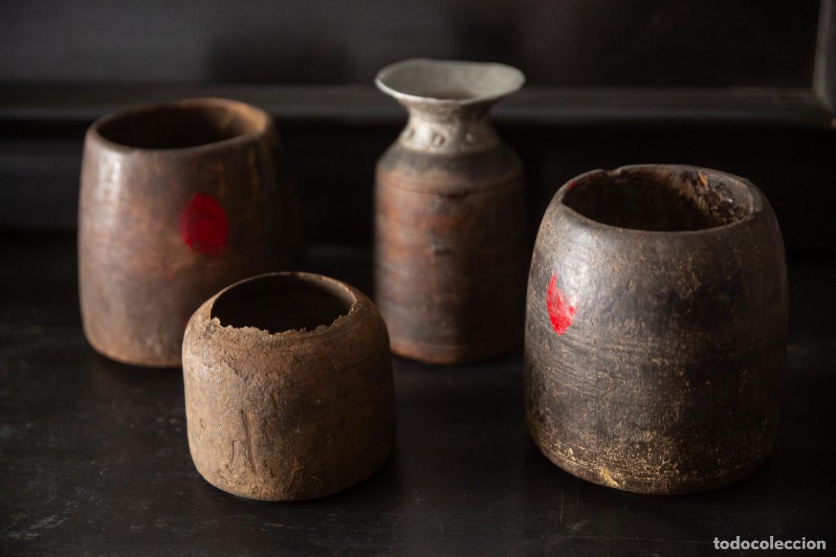 Antig&uuml;edades: Conjunto de 4 recipientes Tibetanos antiguos.