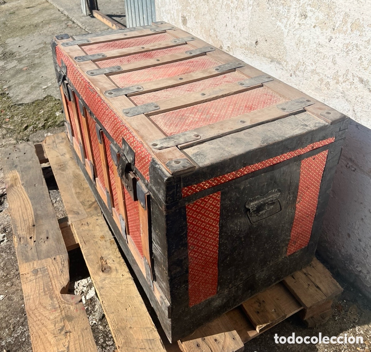 Antig&uuml;edades: Ba&uacute;l antiguo sin patas restaurado - Foto 5