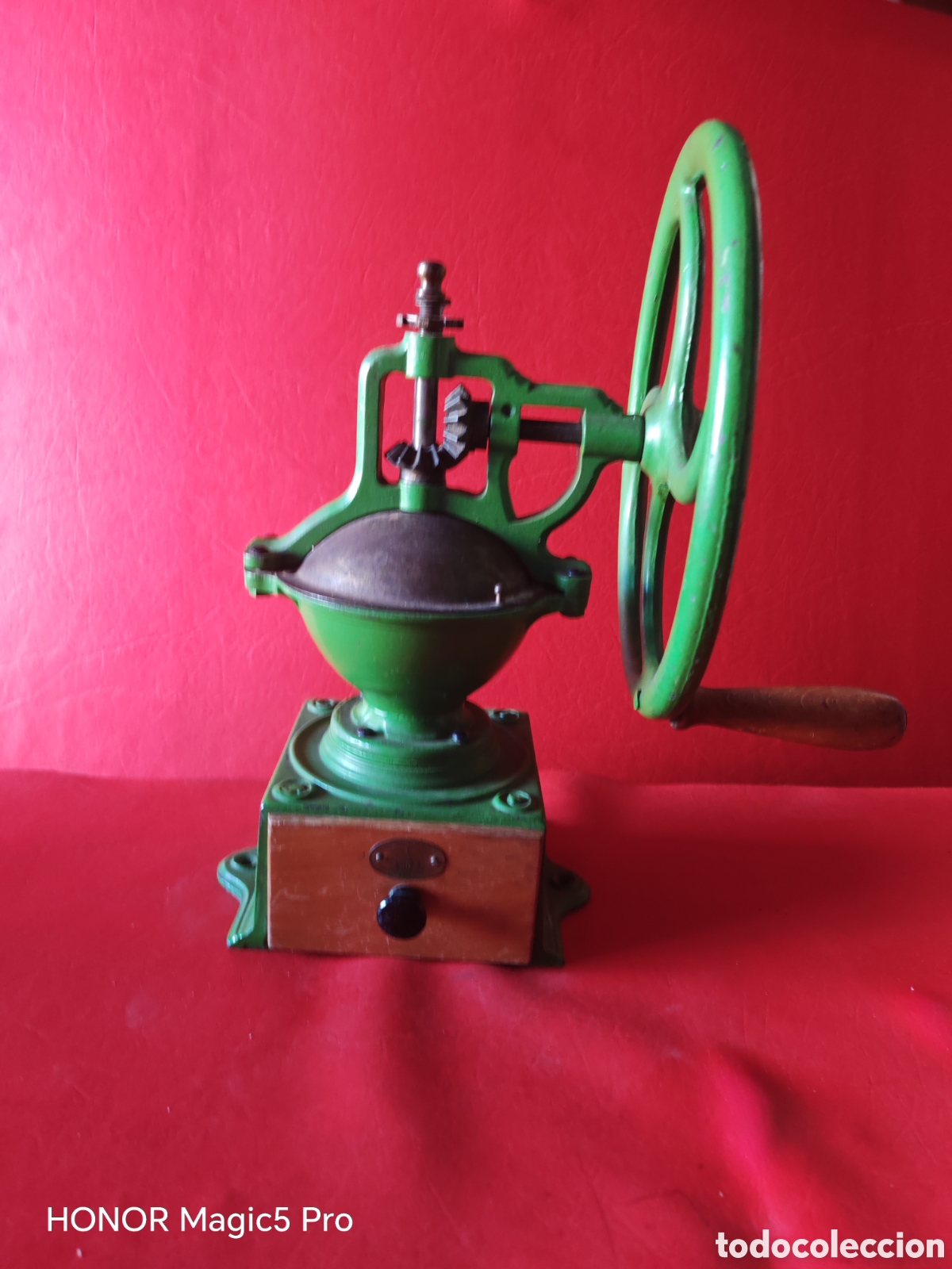 Antig&uuml;edades: Molinillo de caf&eacute; antiguo de hierro marca alemana ARMIN