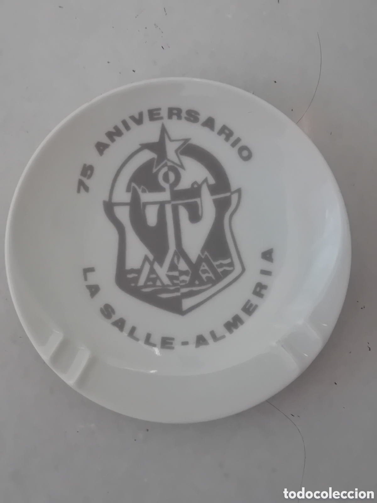 Antig&uuml;edades: ANTIGUO CENICERO 75 ANIVERSARIO DE 1984 LA SALLE ALMERIA