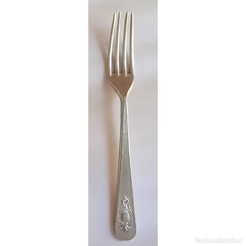 Antig&uuml;edades: TENEDOR de Mesa VINTAGE Marca JAY. Antigua Cuberter&iacute;a de Reposici&oacute;n. Medall&oacute;n Cl&aacute;sico.