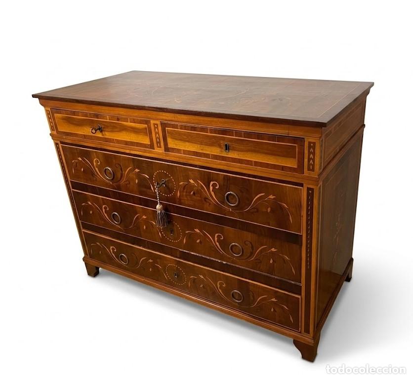 Antig&uuml;edades: CAJONERA O C&Oacute;MODA MALLORQUINA DE ESTILO CARLOS IV. MADERAS NOBLES Y MARQUETER&Iacute;A. ESPA&Ntilde;A. XVIII-XIX.