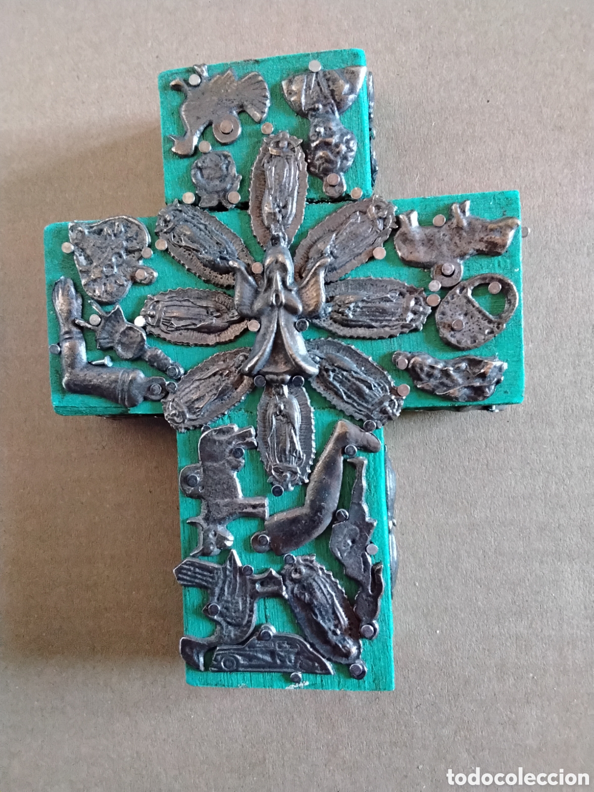 Antig&uuml;edades: CRUZ DE EXVOTOS DE MADERA. ARTESAN&Iacute;A POPULAR MEXICANA