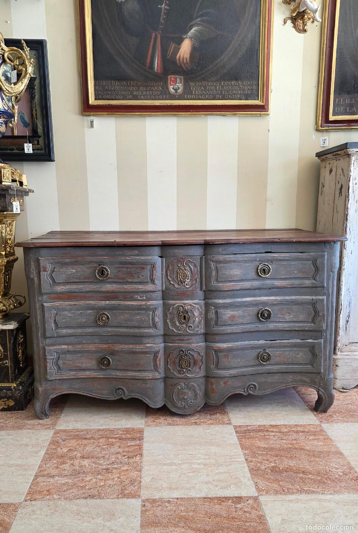 Antig&uuml;edades: Comoda madera maciza decapada