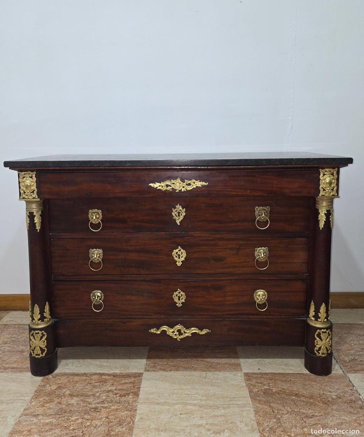 Antig&uuml;edades: Comoda antigua estilo Imperio bronces