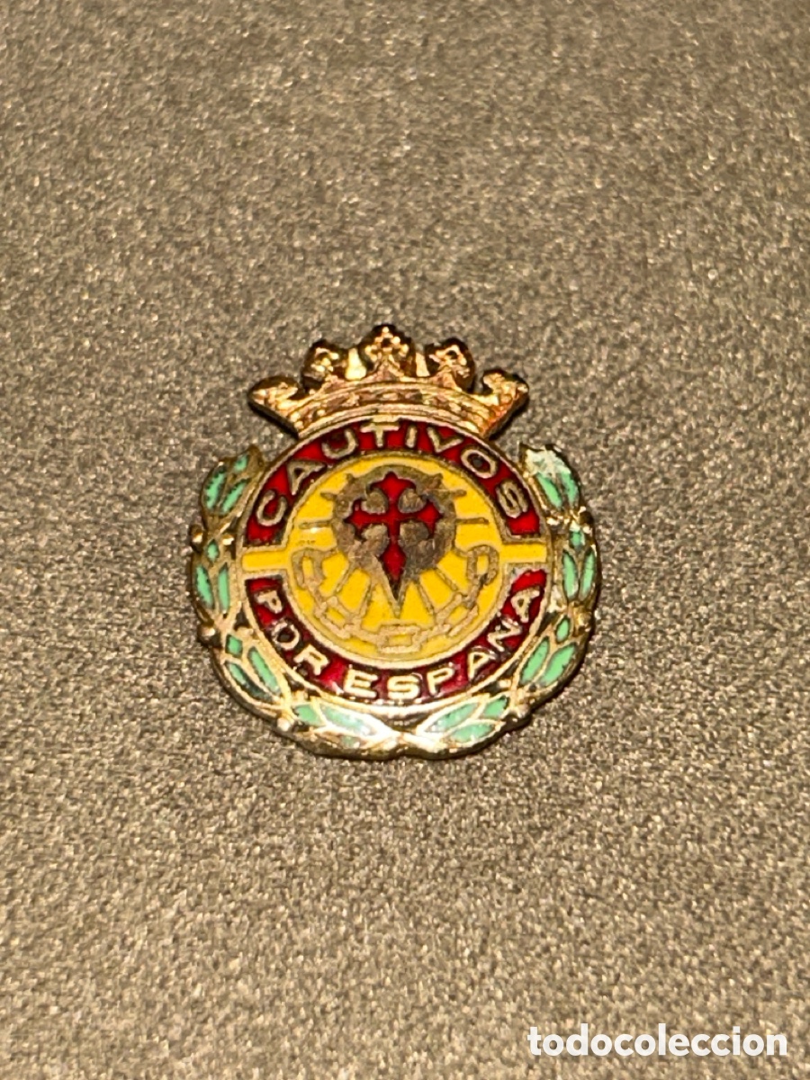 Antig&uuml;edades: MEDALLA DE SOLAPA HERMANDAD DE CAUTIVOS POR ESPA&Ntilde;A - CABALLEROS DE ESPA&Ntilde;A,ANVERSO GRABADO*VER FOTOS*