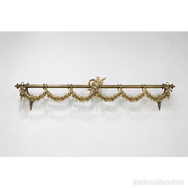 Antig&uuml;edades: Galeria cortinas Isabelina bronce dorado