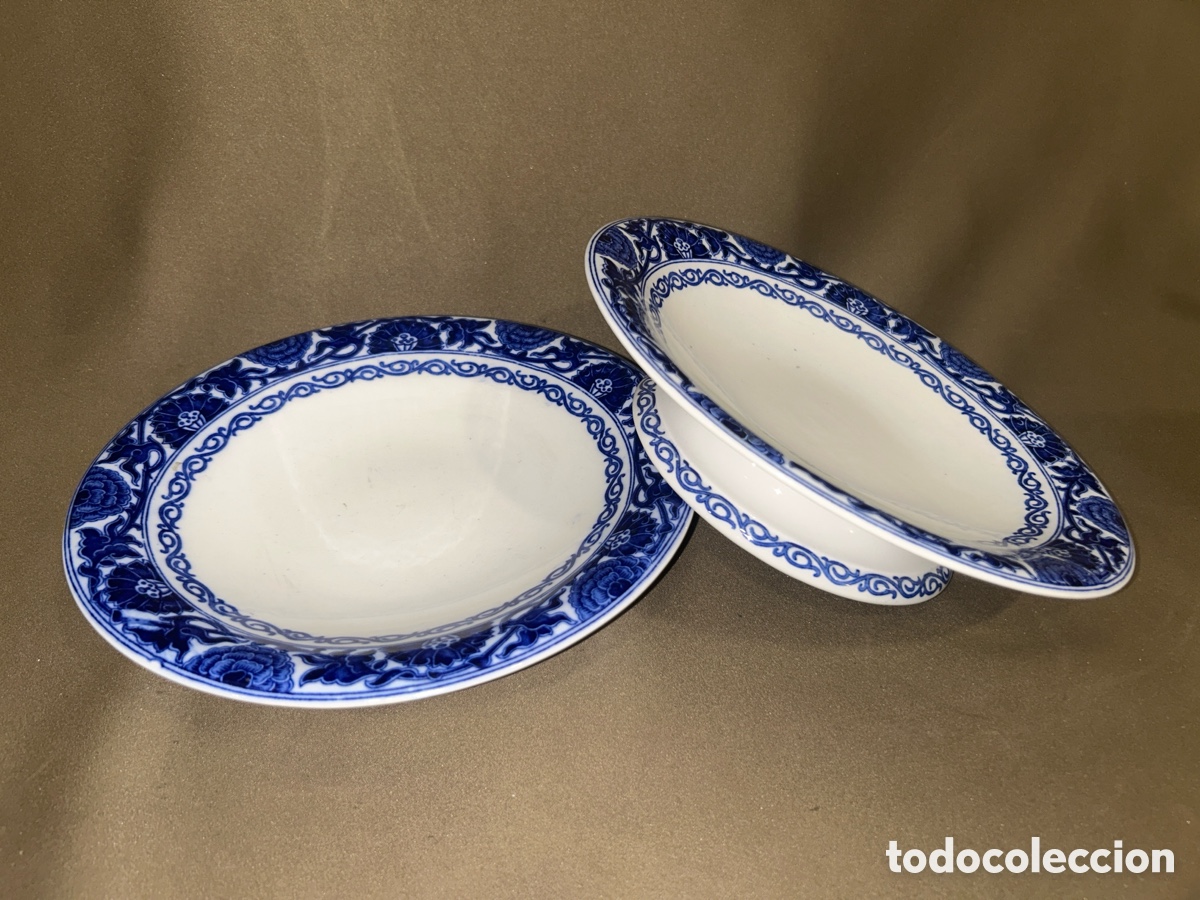 Antig&uuml;edades: PAREJA DE PLATOS PORCELANA MINTON 24&rsquo;5 CM S.XIX