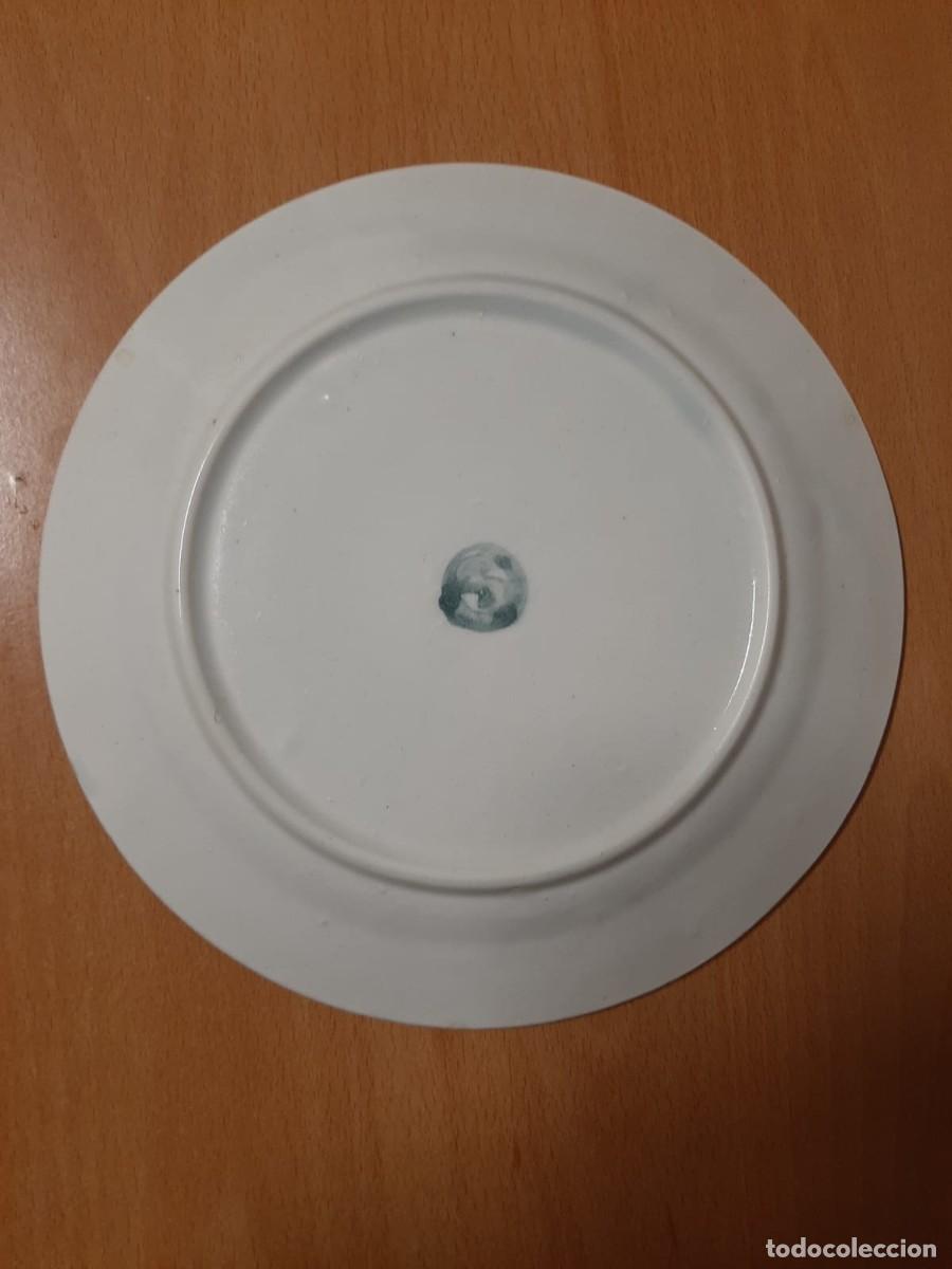Antig&uuml;edades: 8 platos blancos antiguos - Foto 6