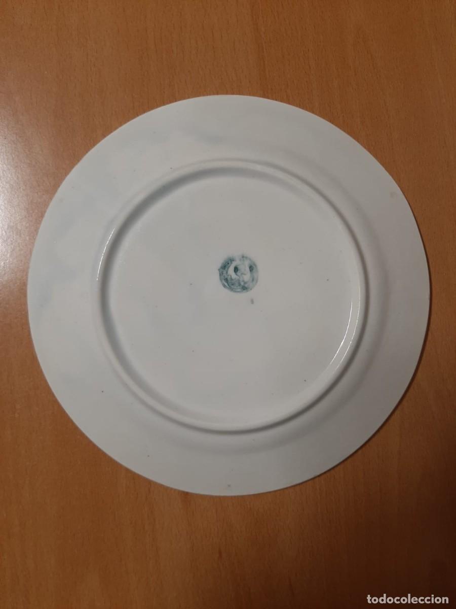 Antig&uuml;edades: 8 platos blancos antiguos - Foto 10