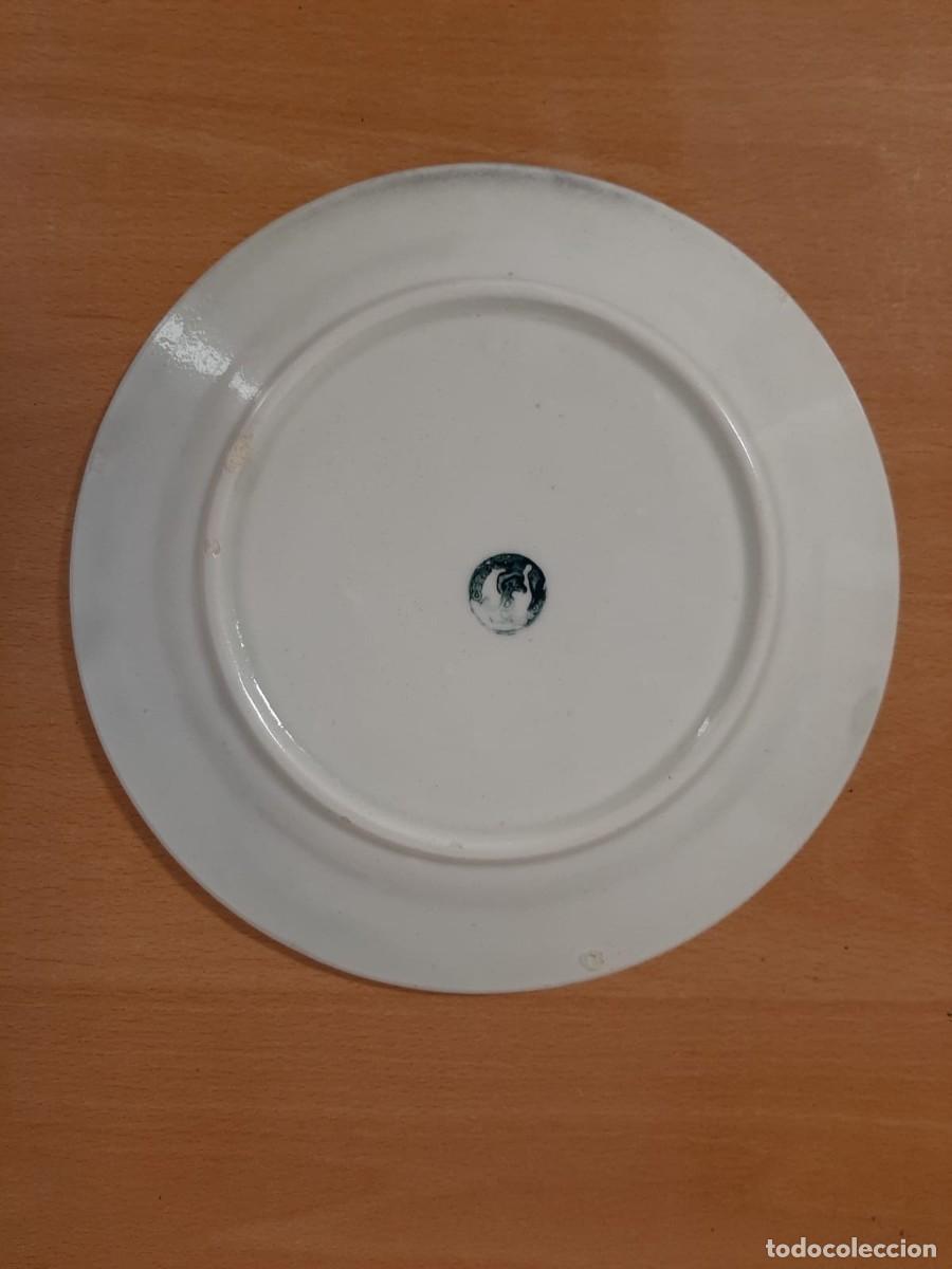 Antig&uuml;edades: 8 platos blancos antiguos - Foto 12