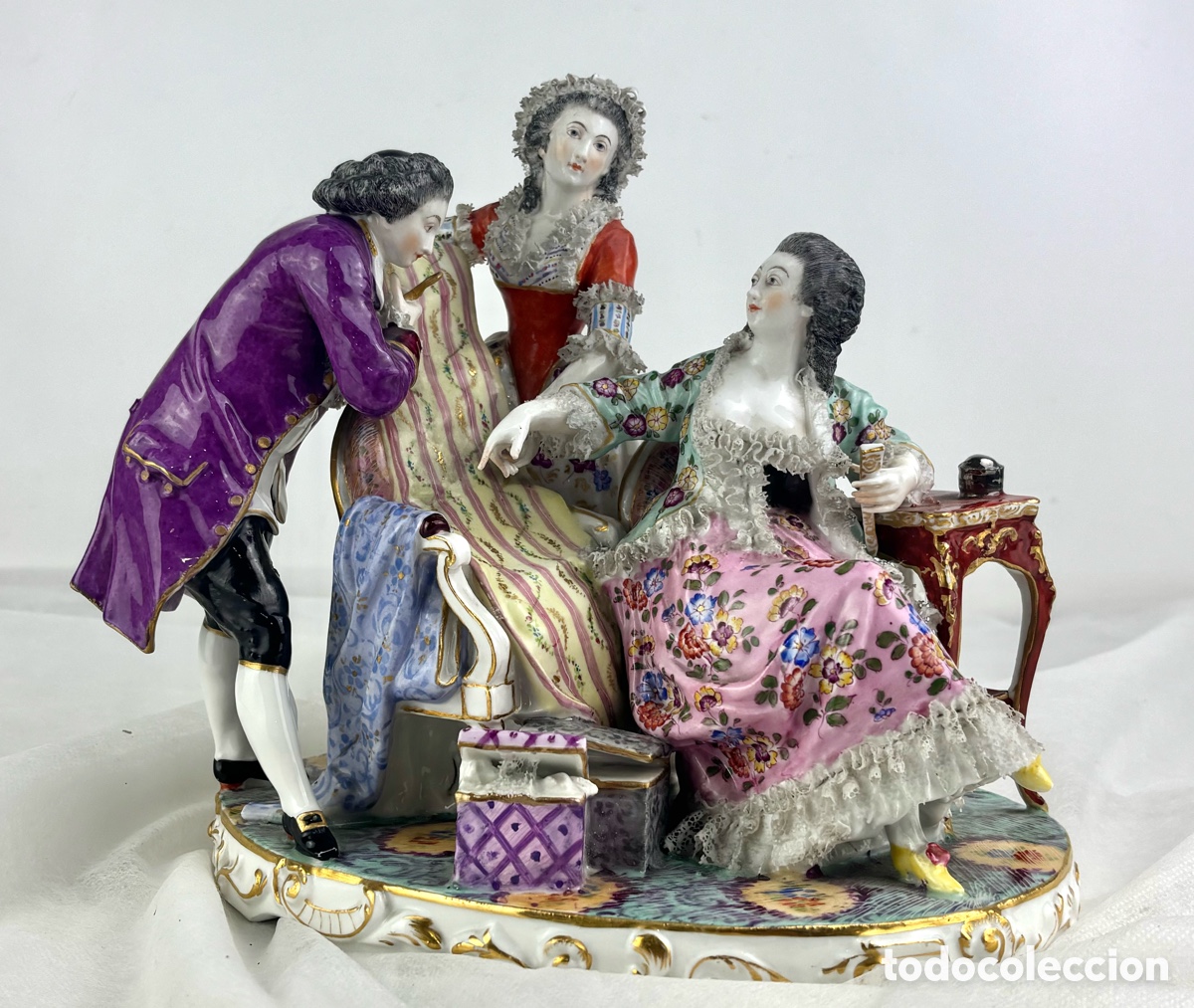Antig&uuml;edades: PORCELANA ESMALTADA MEISSEN - SASTRE EN LA CORTE - SIGLO XIX - ALEMANIA
