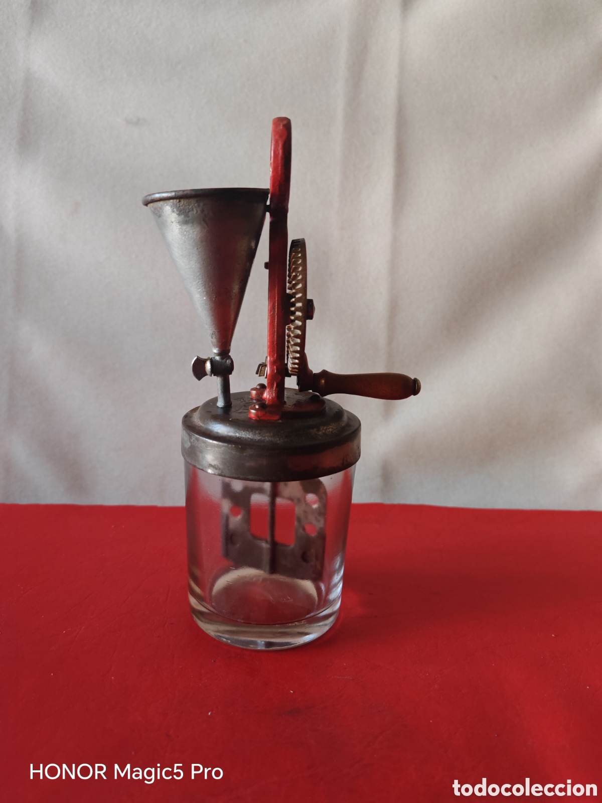 Antig&uuml;edades: Antigua batidora mantequera ELMA, completa con su vaso de cristal original