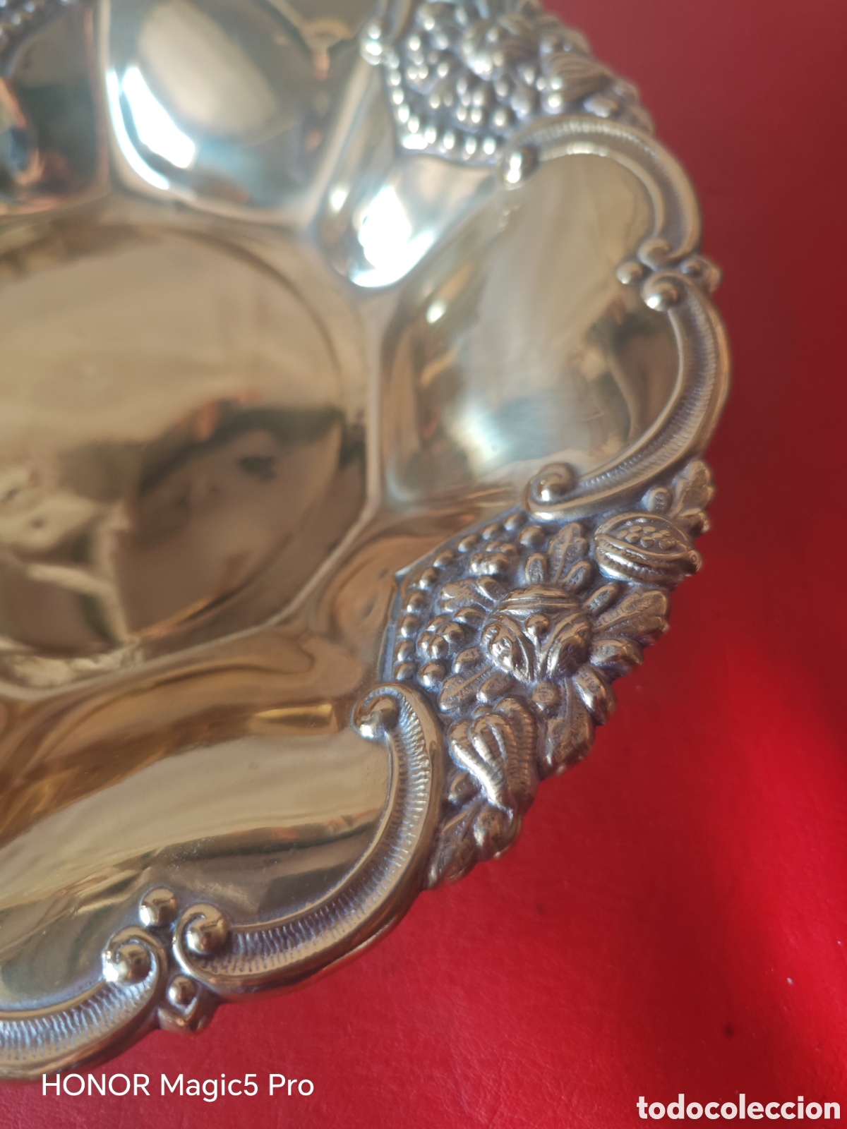 Antig&uuml;edades: Plato de centro de mesa en lat&oacute;n - Foto 4