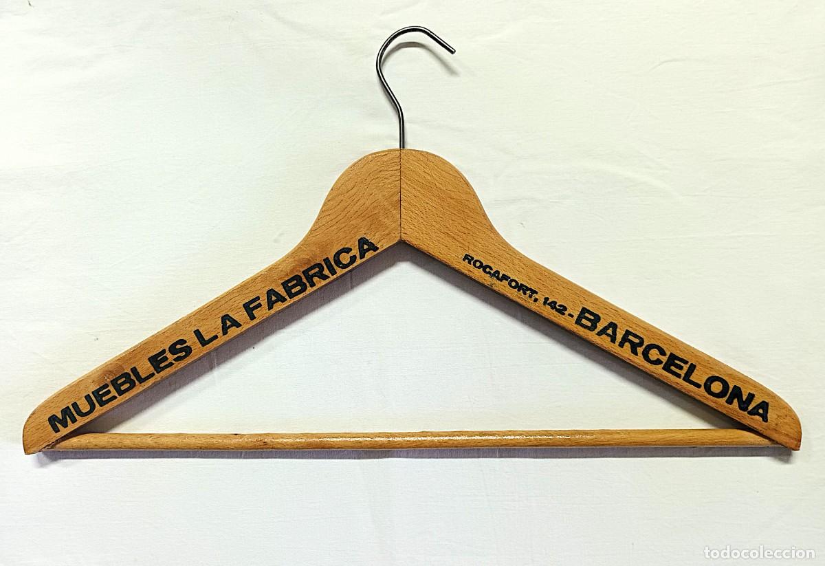 Antig&uuml;edades: ANTIGUA PERCHA COLGADOR DE MADERA MUEBLES LA FABRICA