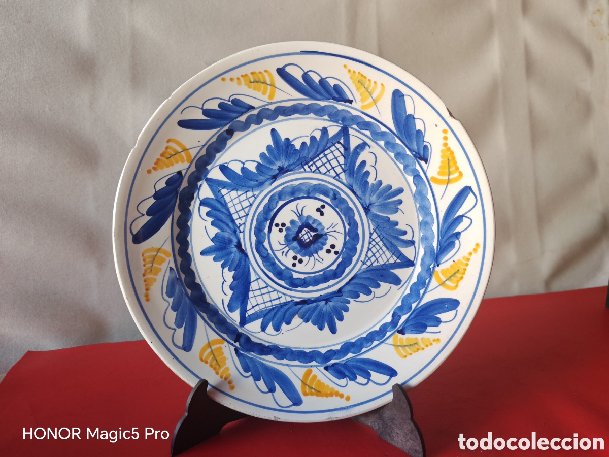 Antiquit&auml;ten: Antiguo plato o fuente en cer&aacute;mica pintado a mano, Manises