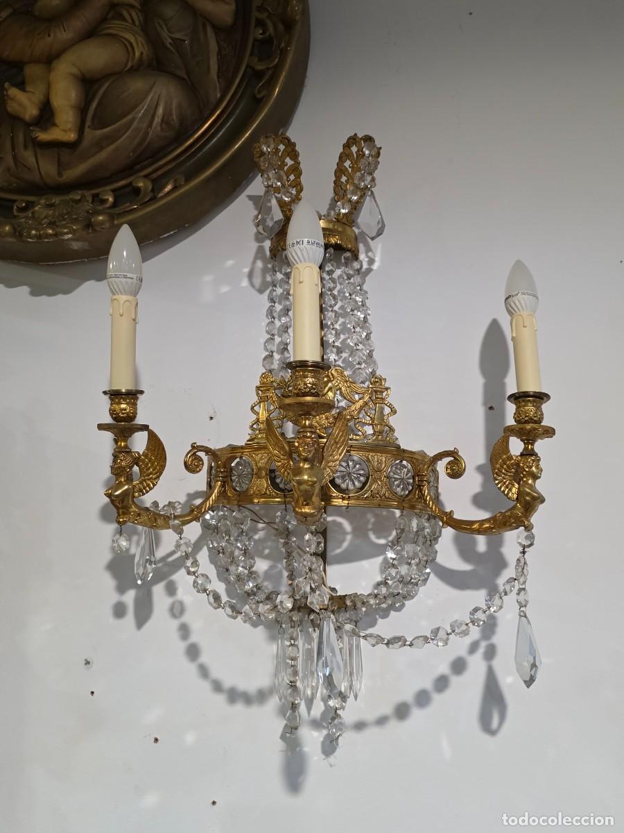 Antig&uuml;edades: Candelabros pared Imperio bronce y cristal - Foto 2