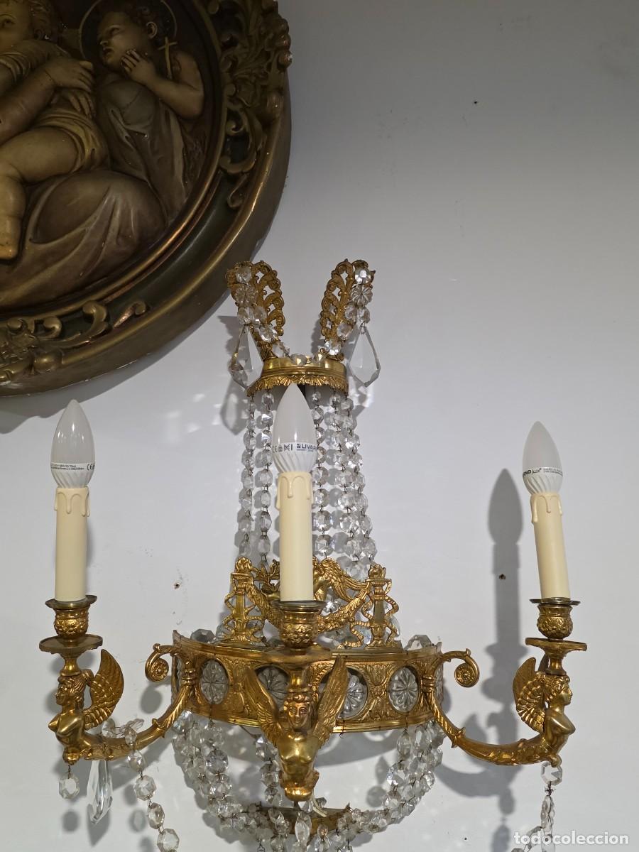 Antig&uuml;edades: Candelabros pared Imperio bronce y cristal - Foto 3