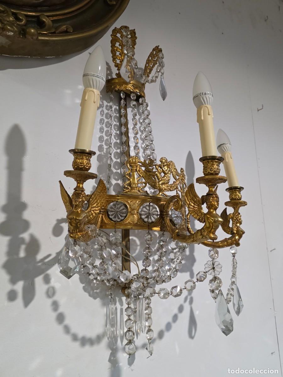 Antig&uuml;edades: Candelabros pared Imperio bronce y cristal - Foto 5