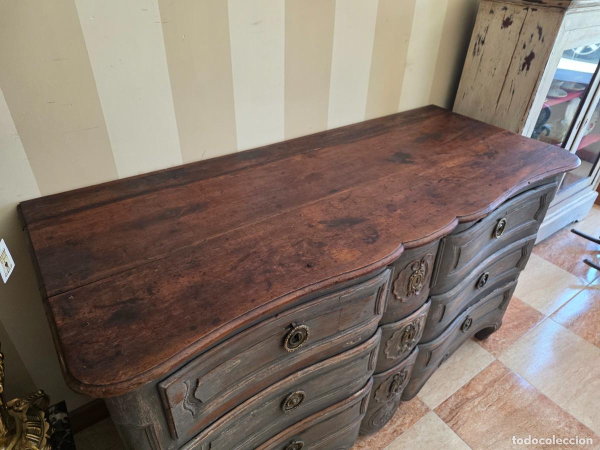 Antig&uuml;edades: Comoda madera maciza decapada - Foto 4