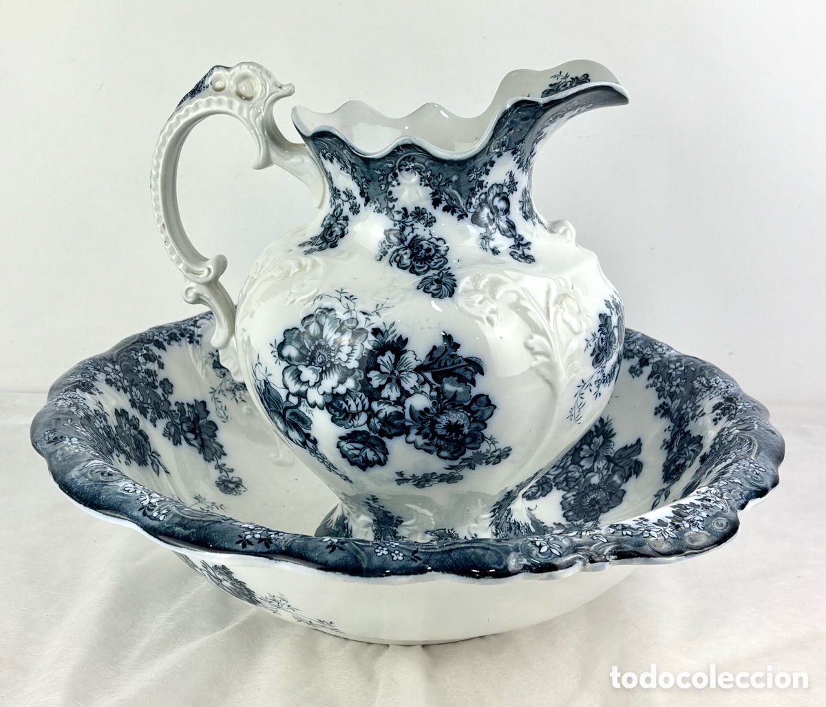 Antig&uuml;edades: JOFAINA Y PALANGANA (LAVAMANOS) - FLOW BLUE - JOHNSON BROS - ENGLAND - SIGLO XIX
