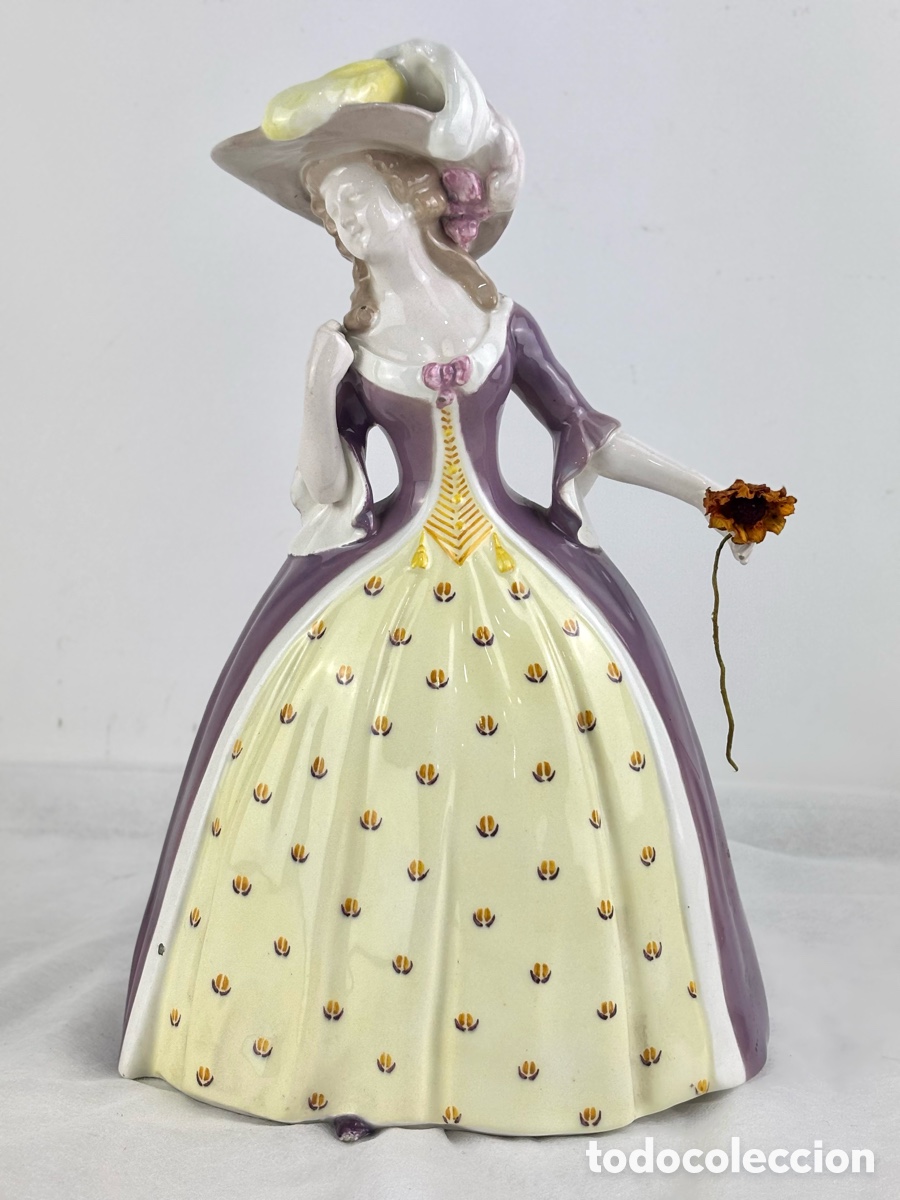 Antig&uuml;edades: JOHANNA MEIER-MICHEL (1876-1945) - DAMA CON FLOR - GOLDSCHNEIDER, VIENNA - PORCELANA