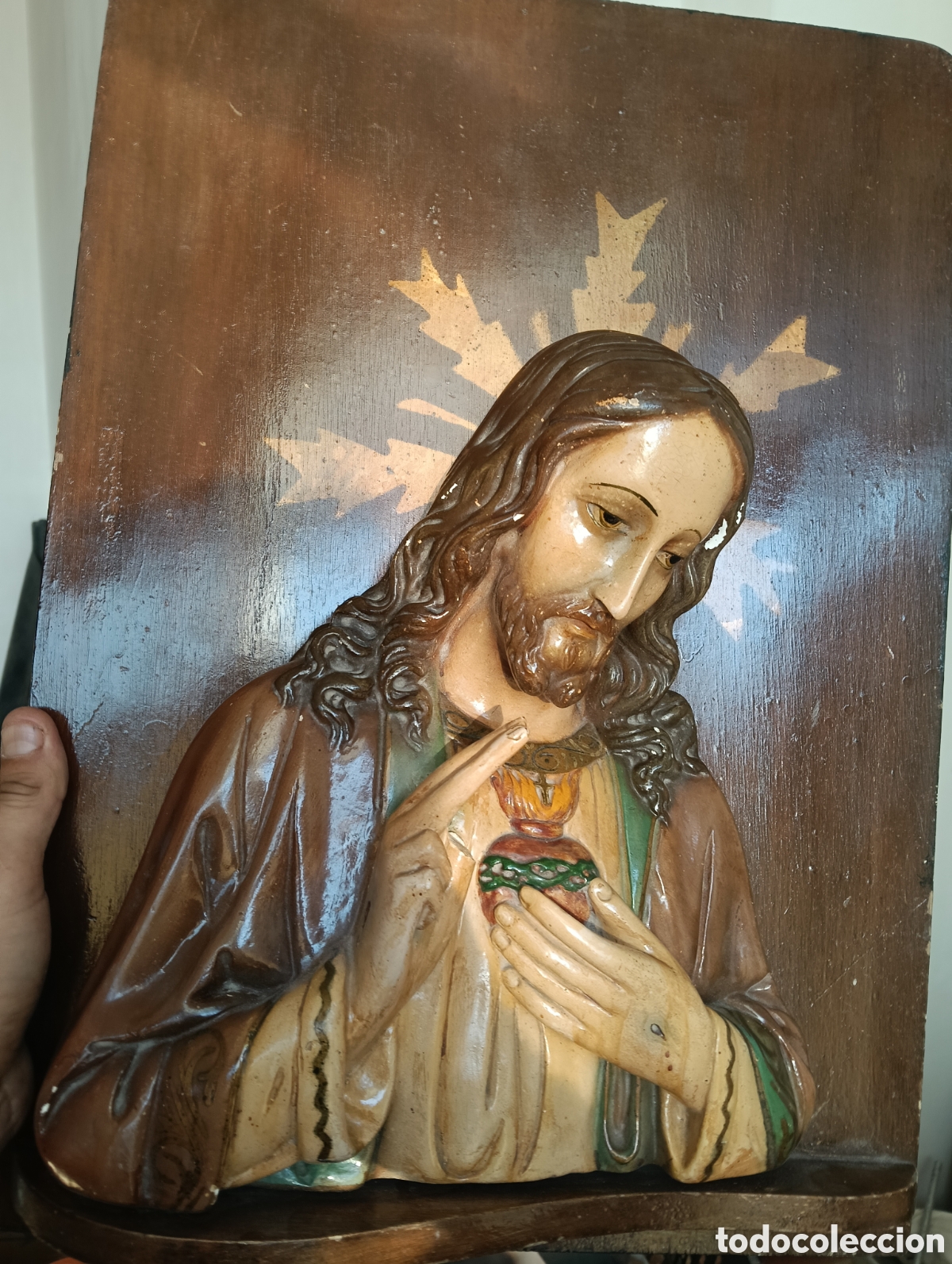 Antig&uuml;edades: Talla religiosa en tabl&oacute;n de madera - Foto 2
