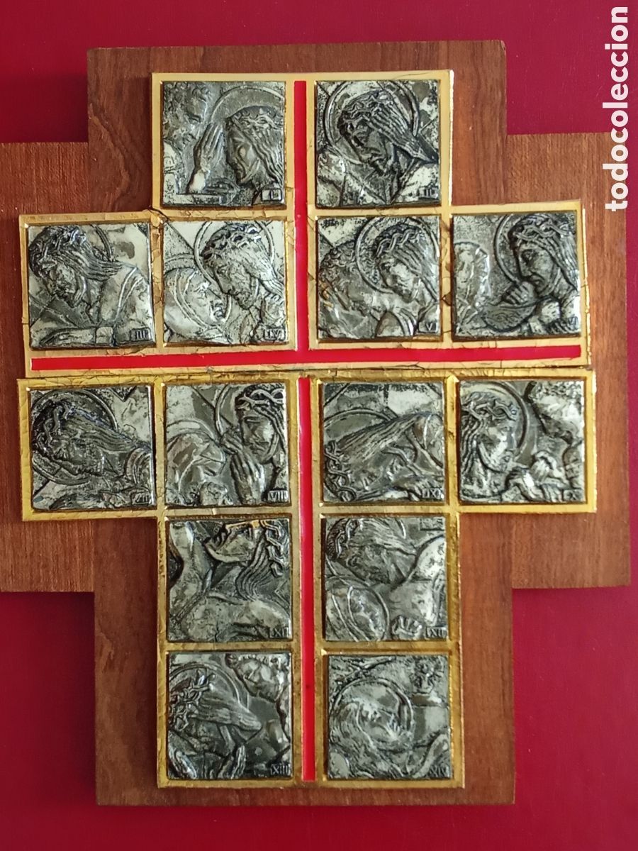 Antig&uuml;edades: Cruz realizada en metal (BA&Ntilde;ADO DE PLATA) R&ordm; de St&ordm; TORIBIO DE LIEBANA en base madera JMJ