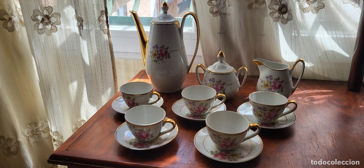 Antig&uuml;edades: Juego Caf&eacute; Porcelana Vintage 15 piezas | Filo Oro Flores | A&ntilde;os 70 | Completo 5 Setvicios