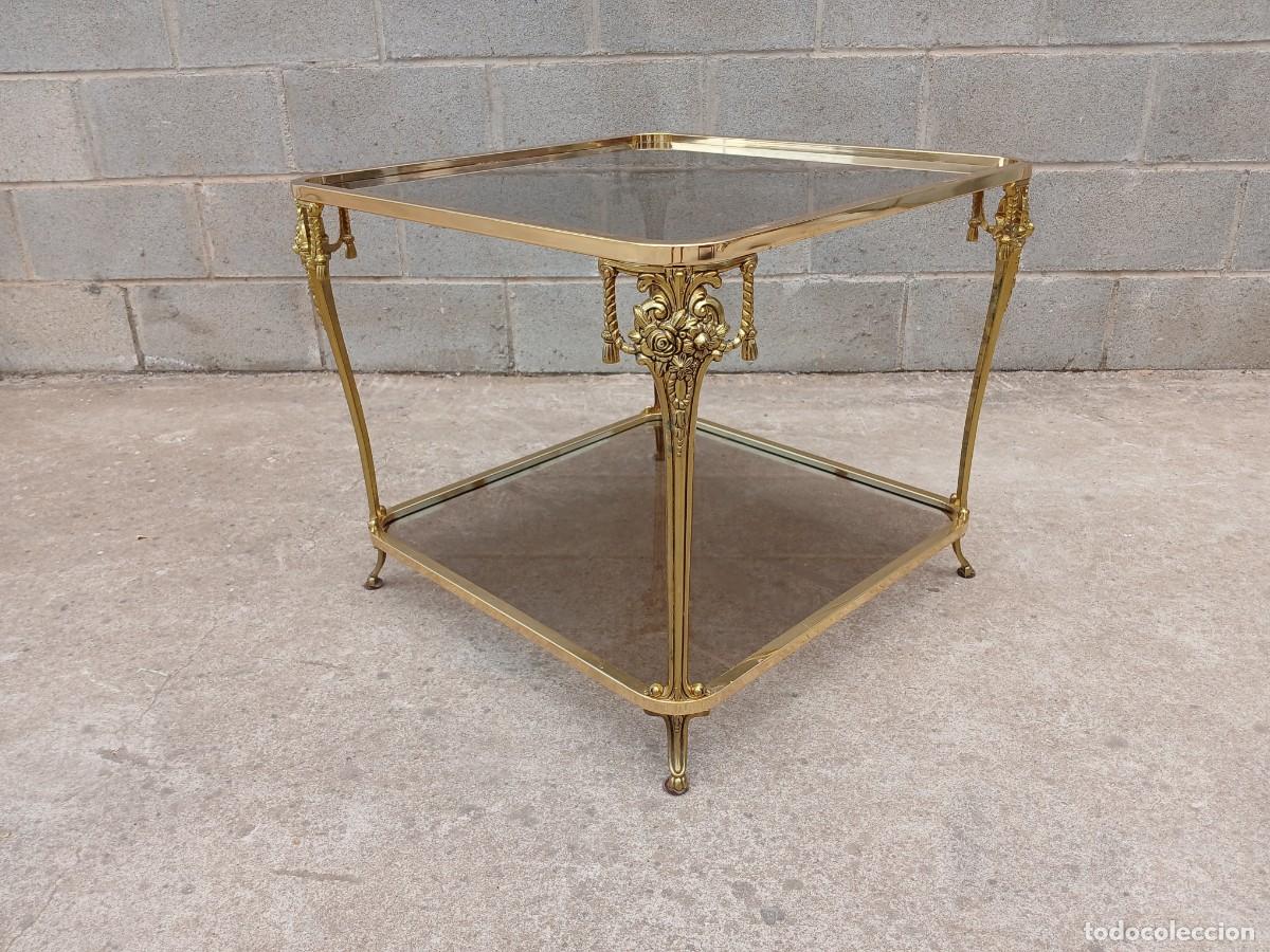 Antig&uuml;edades: Mesa auxiliar bronce Luis XVI.