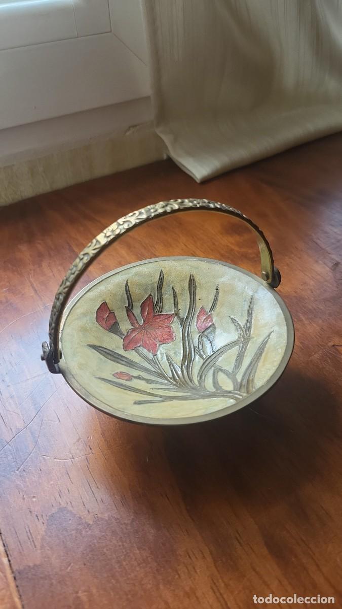 Antig&uuml;edades: Cesta Antigua Lat&oacute;n Esmalte Art Deco | Floral | Centro Mesa Vintage