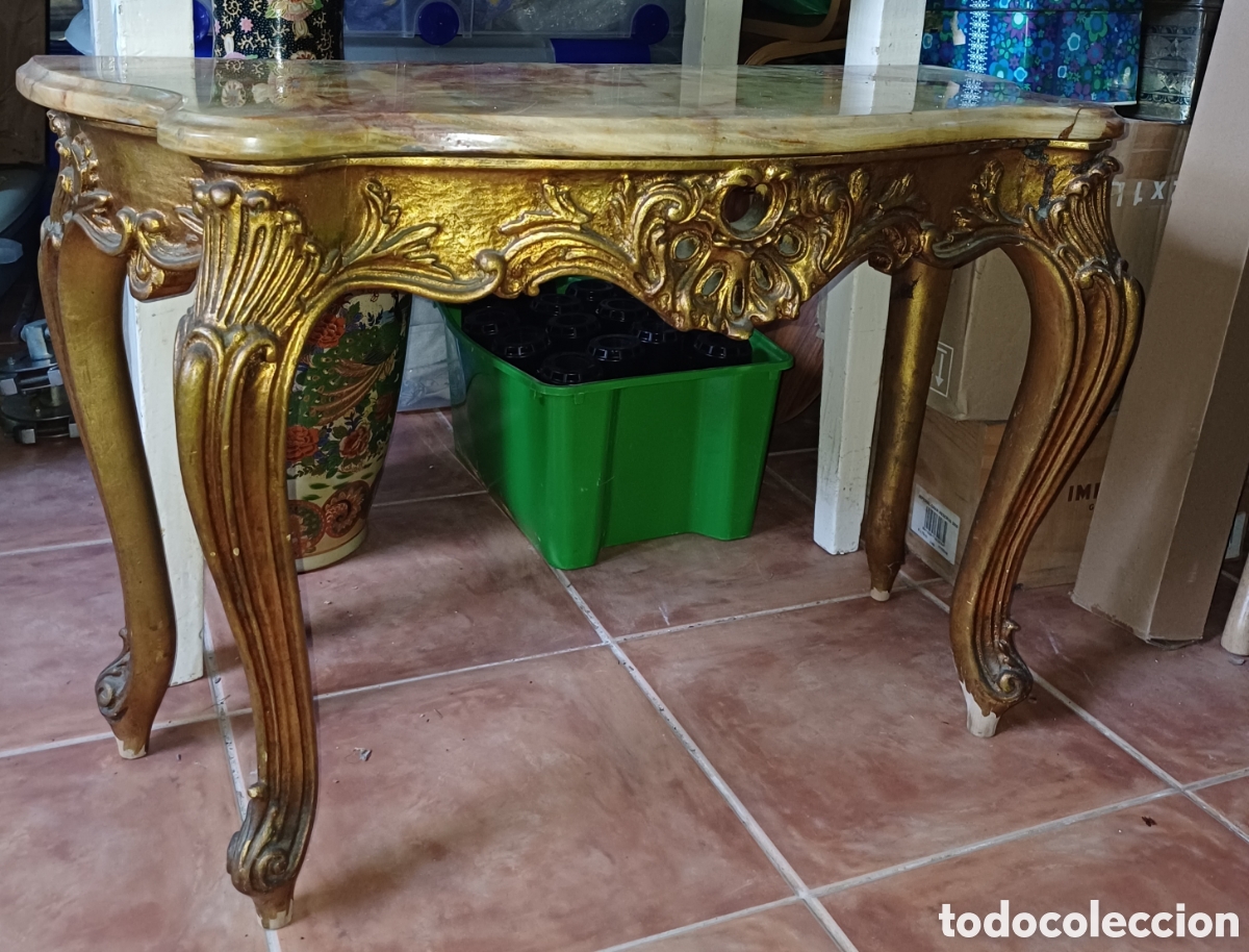 Antig&uuml;edades: Antigua mesa auxiliar Luis XV madera dorada marmol estilo onix Barroco frances consola mesita