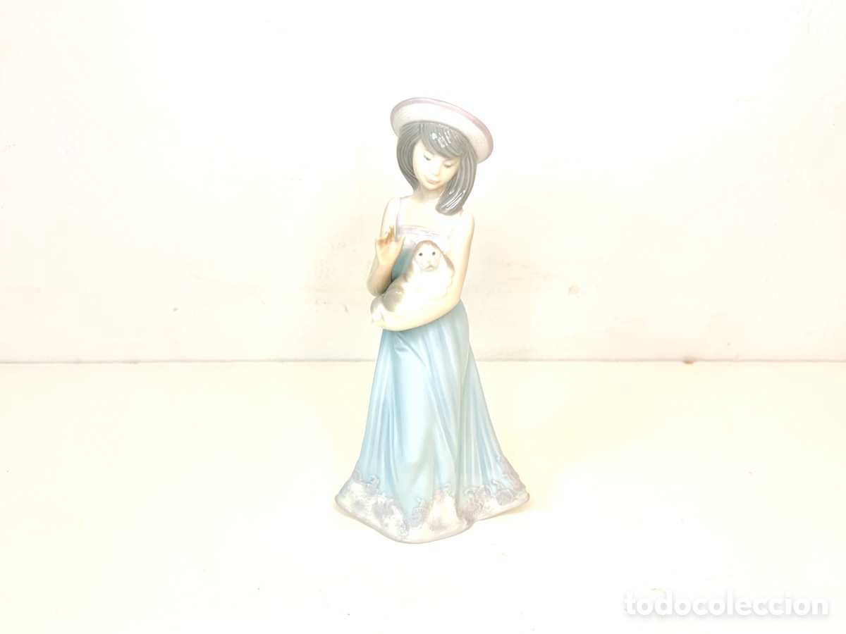 Antiques: La Ni&ntilde;a Elisabeth by Lladr&oacute; Espa&ntilde;a 1989 serial 5645#