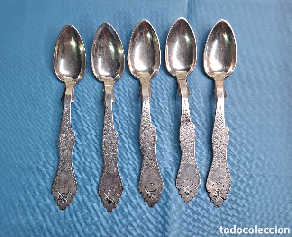Antig&uuml;edades: Juego 5 Cucharitas Postre Metal Plateado Siglo XIX