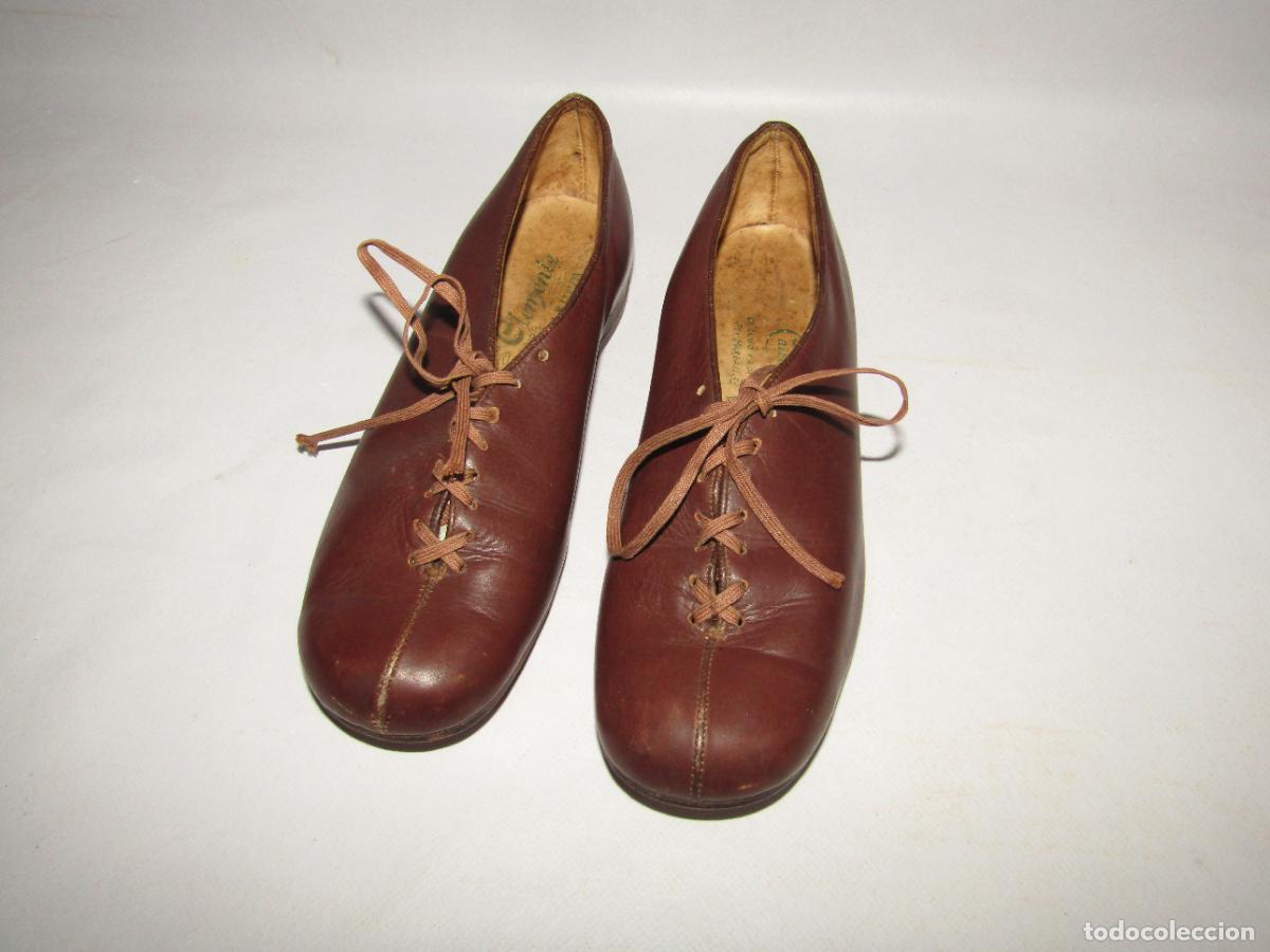 Antig&uuml;edades: Antiguo Para de Zapatos en Piel con Suela de Cuero de Calzados CLEMENTE de Valencia