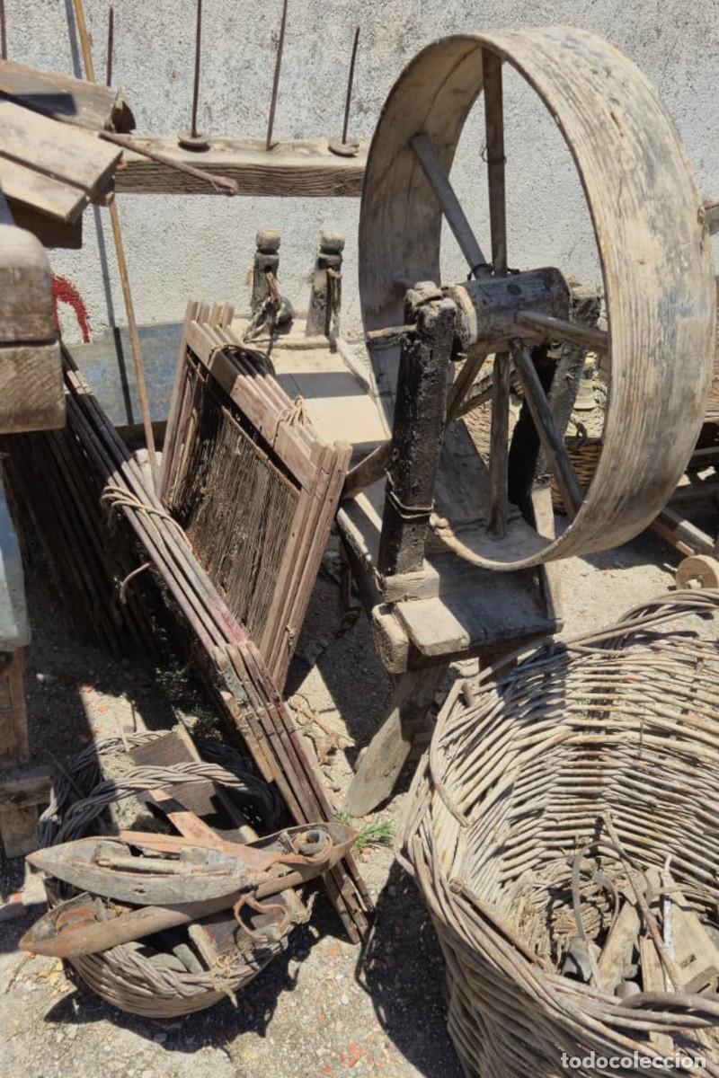 Antig&uuml;edades: TELAR ANTIGUO DE PEDALES MANUAL - Foto 2